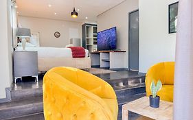 Amoris Guest House In Sandton